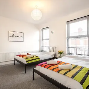 bingo-house-sasco-apartments.hotelsin-chester.com/